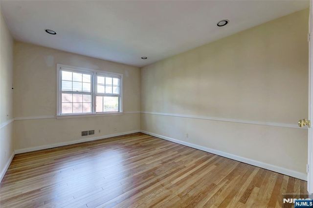 36-18 Hillside Terrace, Fair Lawn, NJ 07410