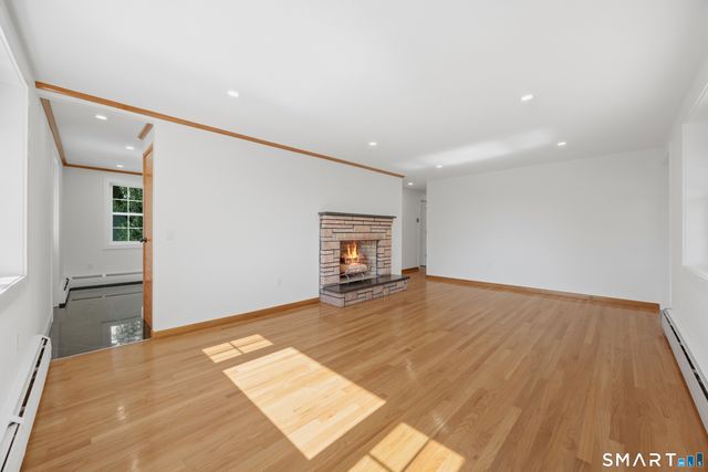 10 Jeanette Road, Danbury, CT 06811