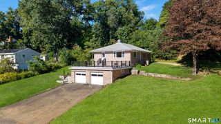 10 Jeanette Road, Danbury, CT 06811