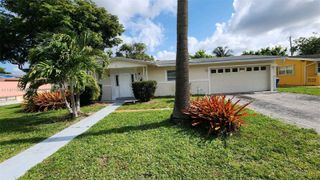 6221 NW 17th St, Sunrise, FL 33313