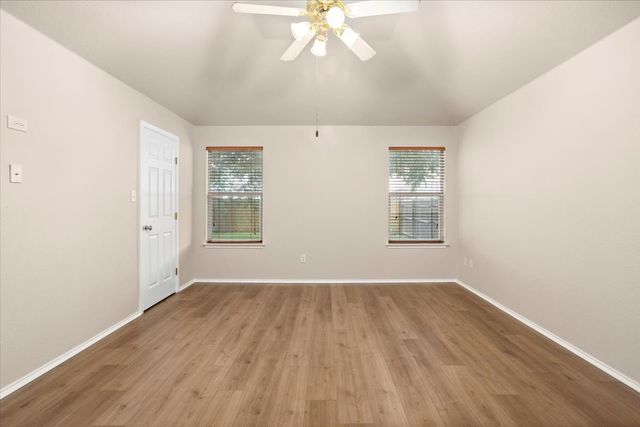 9832 Parkmere Drive, Fort Worth, TX 76108