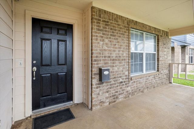 9832 Parkmere Drive, Fort Worth, TX 76108