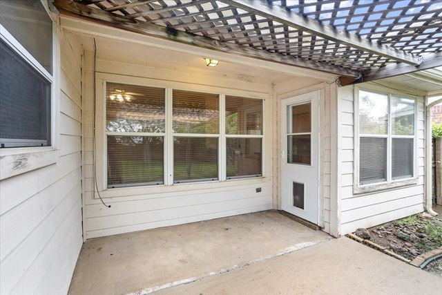 9832 Parkmere Drive, Fort Worth, TX 76108