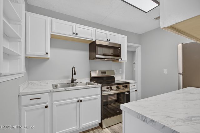 2982 DELLWOOD Avenue, Jacksonville, FL 32205