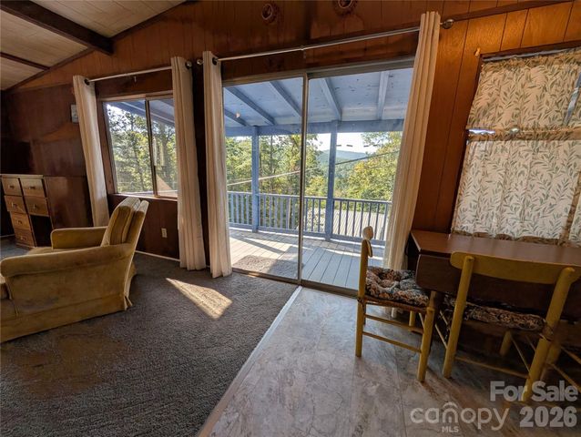 260 Oak Ridge Road, Hendersonville, NC 28792