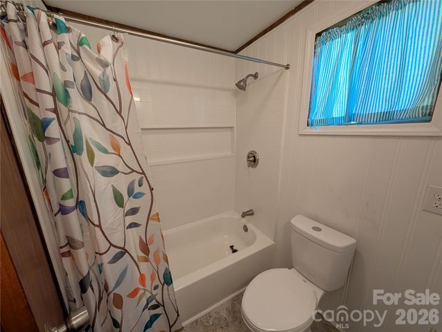 260 Oak Ridge Road, Hendersonville, NC 28792