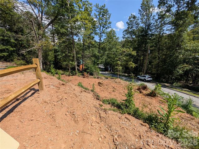 260 Oak Ridge Road, Hendersonville, NC 28792