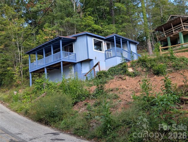 260 Oak Ridge Road, Hendersonville, NC 28792