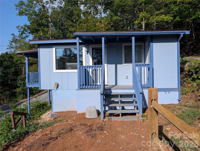 260 Oak Ridge Road, Hendersonville, NC 28792