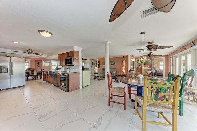 608 HAMPSHIRE LANE, Holmes Beach, FL 34217