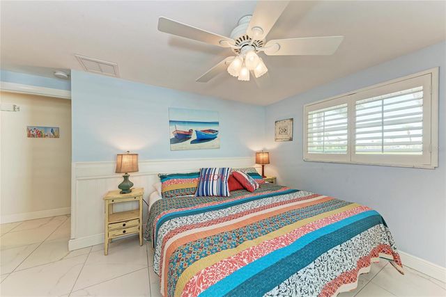 608 HAMPSHIRE LANE, Holmes Beach, FL 34217