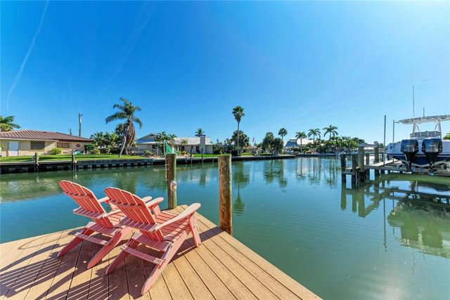 608 HAMPSHIRE LANE, Holmes Beach, FL 34217