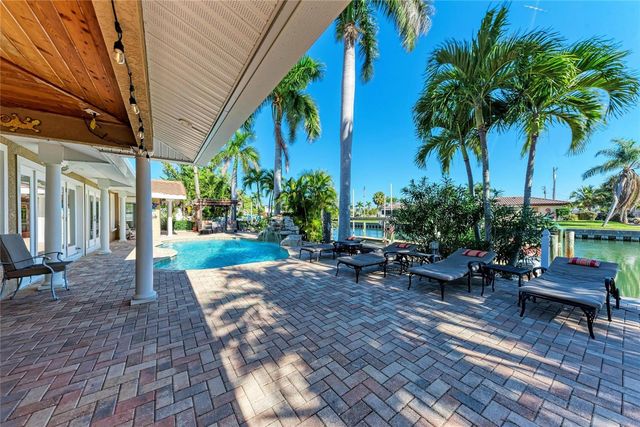 608 HAMPSHIRE LANE, Holmes Beach, FL 34217