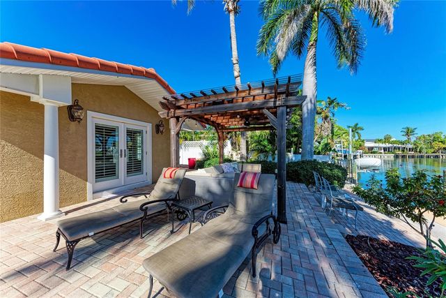 608 HAMPSHIRE LANE, Holmes Beach, FL 34217