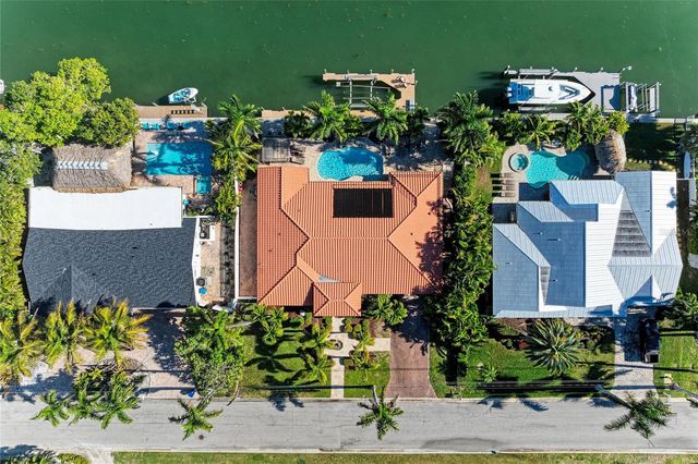 608 HAMPSHIRE LANE, Holmes Beach, FL 34217