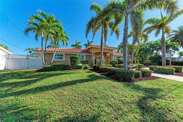 608 HAMPSHIRE LANE, Holmes Beach, FL 34217