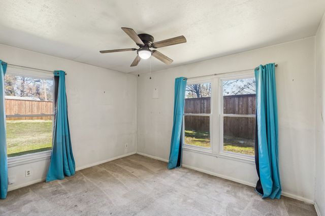 6233 Windermere Place, Fort Worth, TX 76112