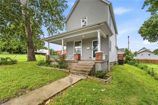 200 N 16th Street, Kansas City, KS 66102