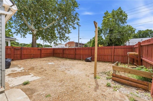 200 N 16th Street, Kansas City, KS 66102