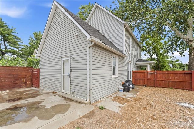 200 N 16th Street, Kansas City, KS 66102