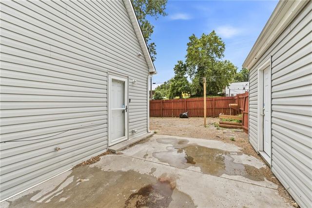 200 N 16th Street, Kansas City, KS 66102