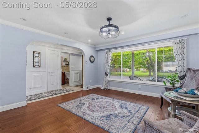 7271 Lucerne Street, Dearborn Heights, MI 48127