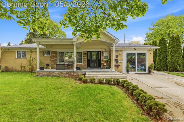 7271 Lucerne Street, Dearborn Heights, MI 48127