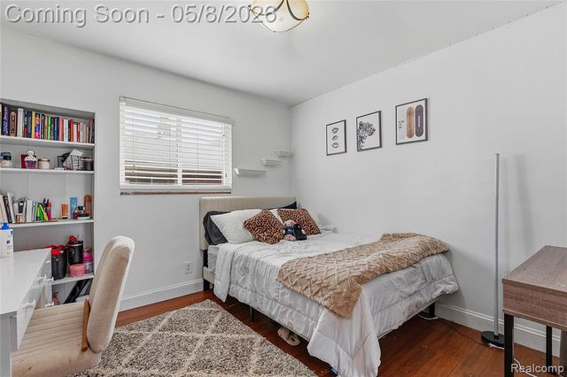 7271 Lucerne Street, Dearborn Heights, MI 48127