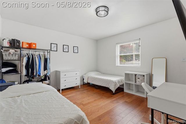 7271 Lucerne Street, Dearborn Heights, MI 48127