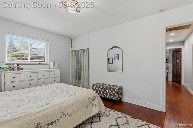 7271 Lucerne Street, Dearborn Heights, MI 48127