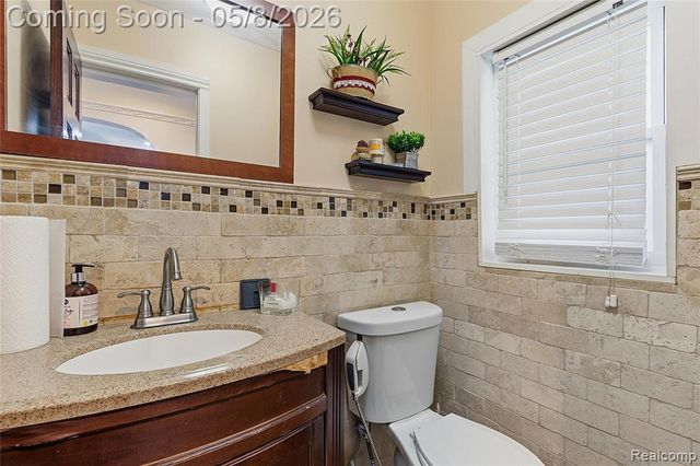 7271 Lucerne Street, Dearborn Heights, MI 48127