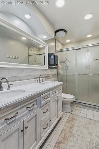 7271 Lucerne Street, Dearborn Heights, MI 48127