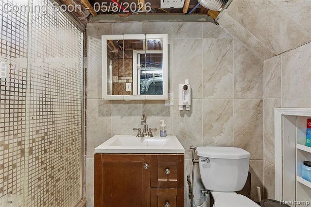 7271 Lucerne Street, Dearborn Heights, MI 48127