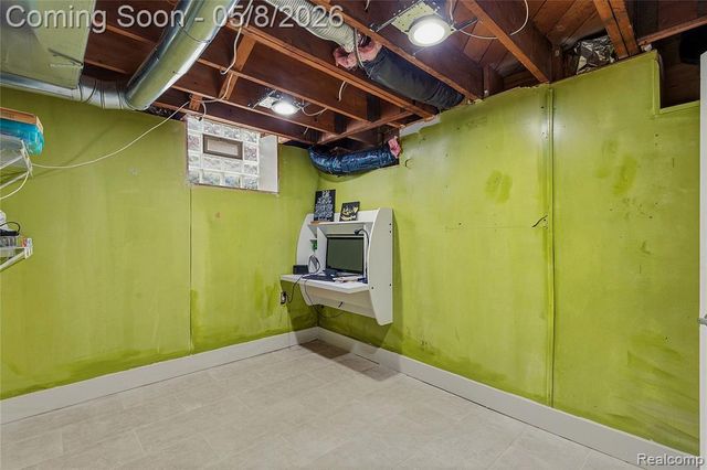 7271 Lucerne Street, Dearborn Heights, MI 48127