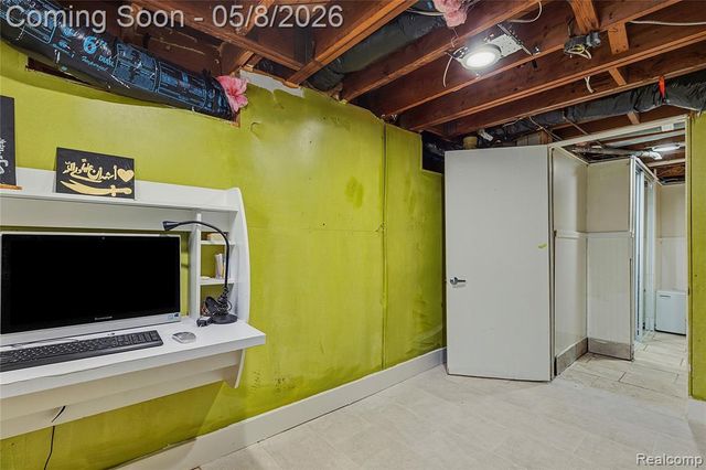 7271 Lucerne Street, Dearborn Heights, MI 48127