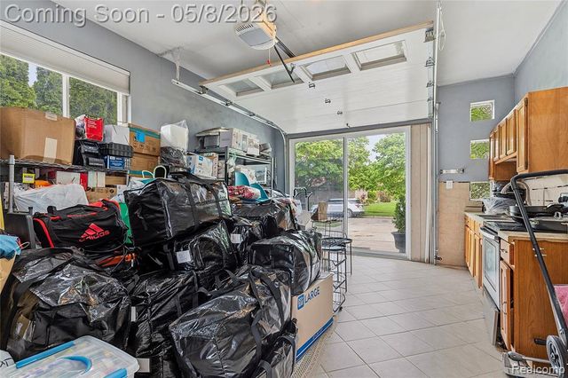 7271 Lucerne Street, Dearborn Heights, MI 48127
