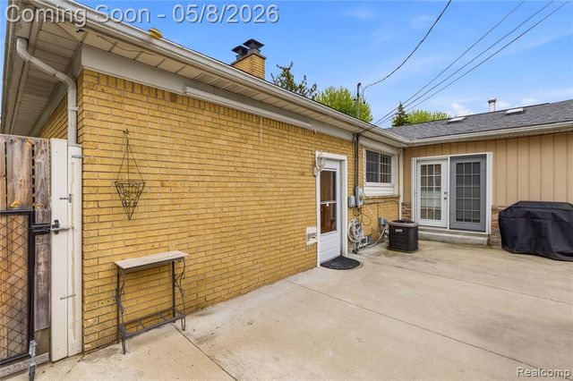 7271 Lucerne Street, Dearborn Heights, MI 48127