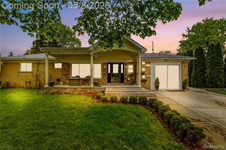 7271 Lucerne Street, Dearborn Heights, MI 48127