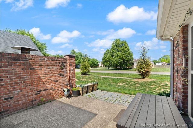 2414 Magnolia Court, Clarksville, IN 47129