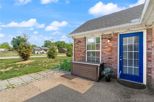 2414 Magnolia Court, Clarksville, IN 47129
