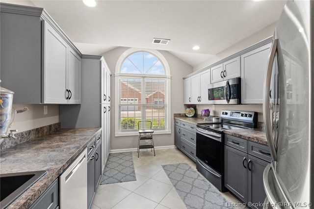 2414 Magnolia Court, Clarksville, IN 47129
