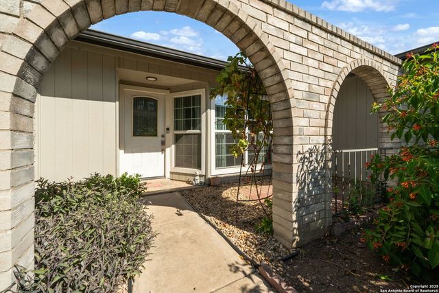 15038 Old Creek Dr, San Antonio, TX 78218