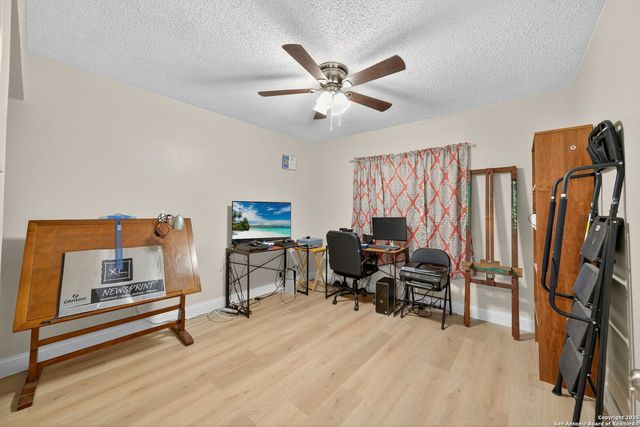 15038 Old Creek Dr, San Antonio, TX 78218