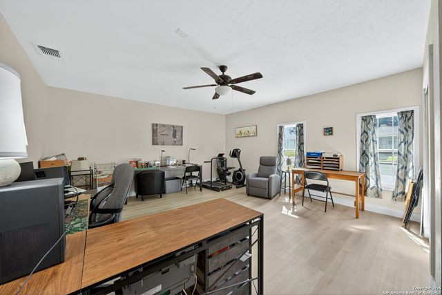 15038 Old Creek Dr, San Antonio, TX 78218