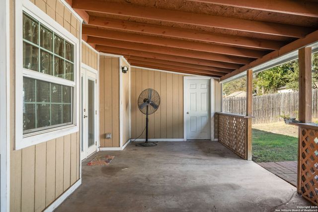 15038 Old Creek Dr, San Antonio, TX 78218