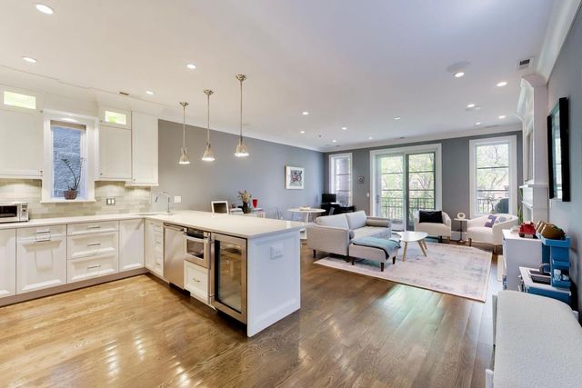 837 W BUCKINGHAM Place 3, Chicago, IL 60657