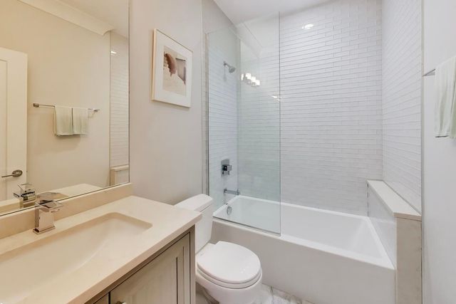 837 W BUCKINGHAM Place 3, Chicago, IL 60657