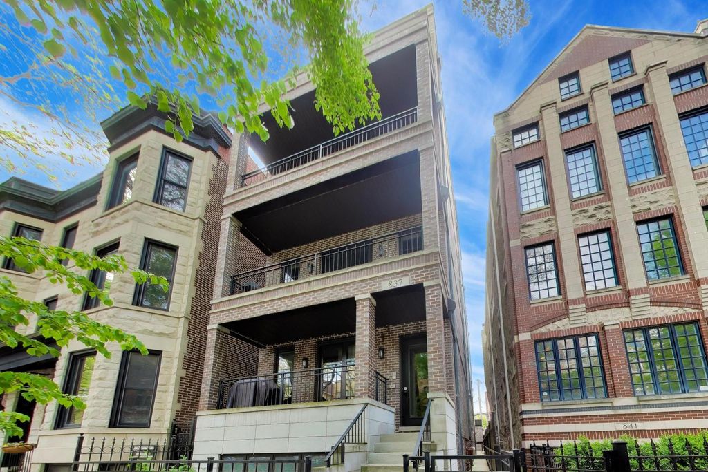 837 W BUCKINGHAM Place 3, Chicago, IL 60657
