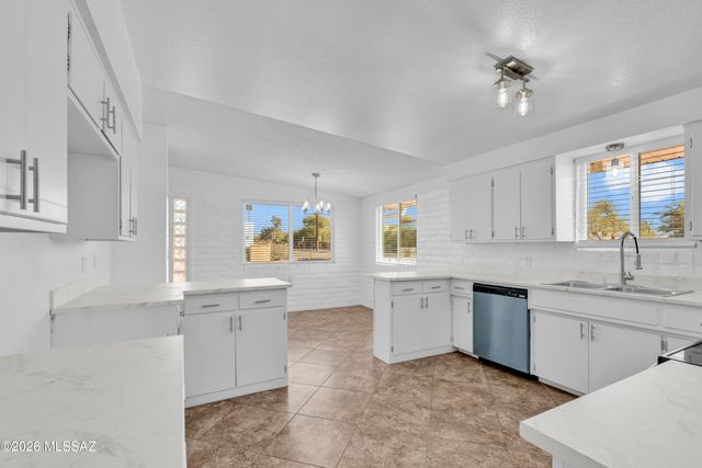 3201 N Olsen Avenue, Tucson, AZ 85719
