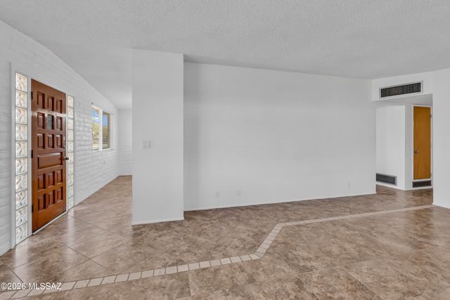 3201 N Olsen Avenue, Tucson, AZ 85719